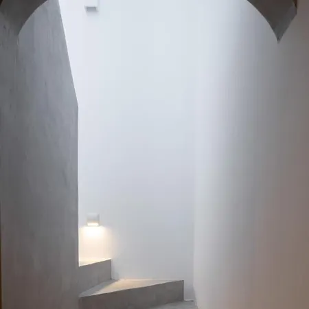 Saitia Tsoukaládhes