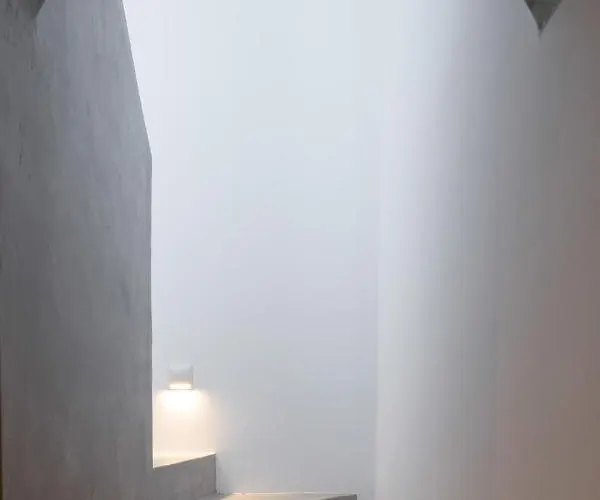 Saitia Tsoukaládhes